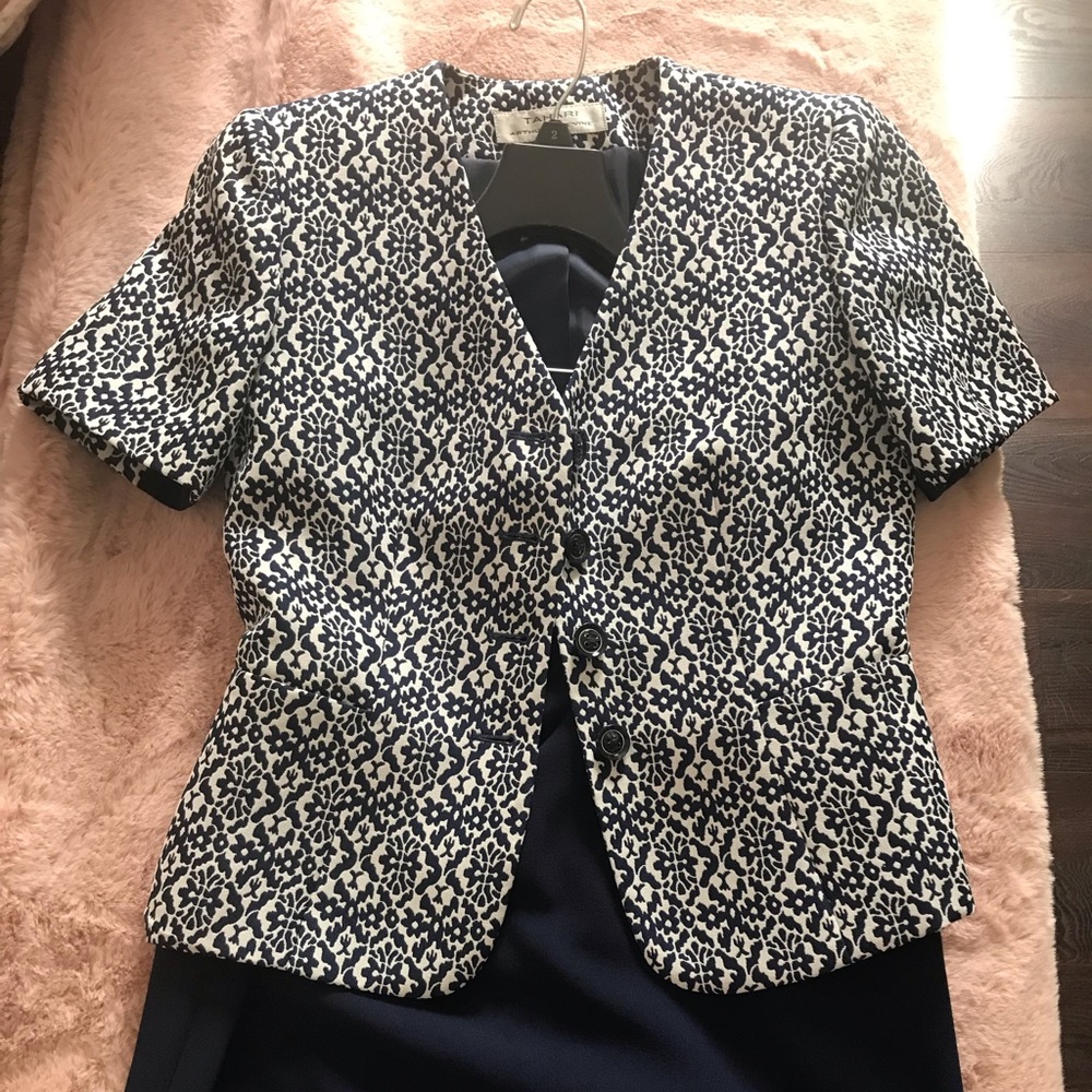 Tahari Women’s skirt suit